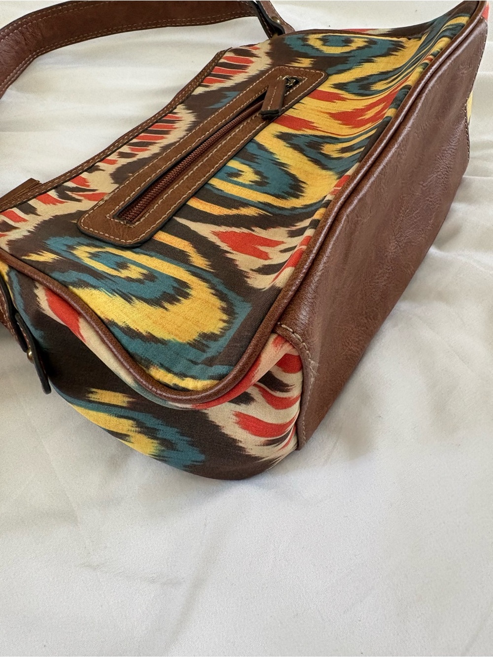 Chaps  Multicolor Boho-Ikat Shoulder purse with Brown Leather accents - Picture 7 of 10